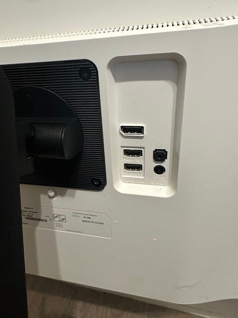 LG モニター 31.5インチ4K 32UL500-W