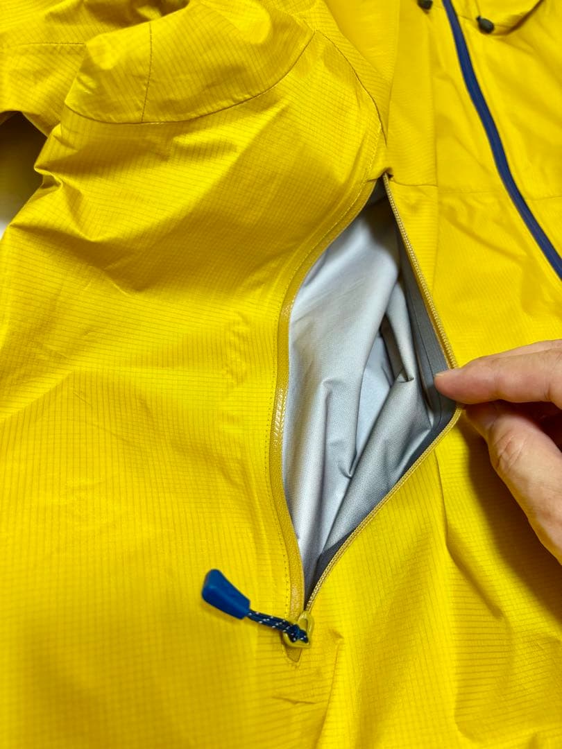 未使用！mont-bell ストームクルーザージャケット　イエロー　ゴアテックス