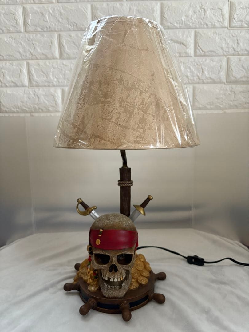 ディズニーストア パイレーツ・オブ・カリビアン フロアライト ランプスタンド