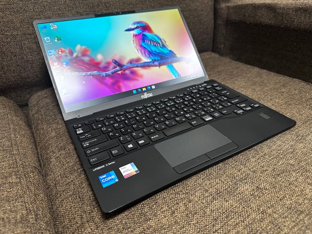 Fujitsu 13.3インチ Core i5 11世代　office 2024