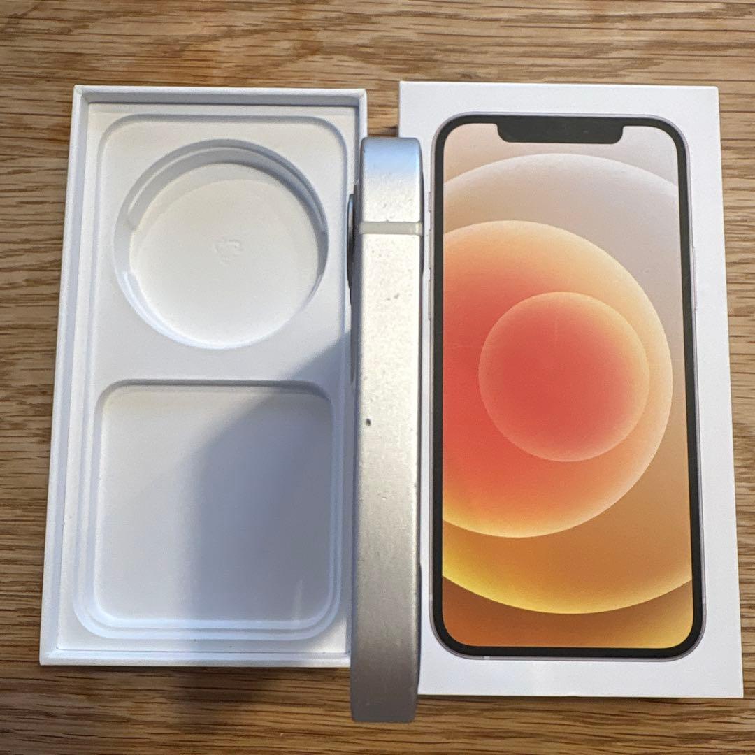 Apple iPhone 12 ホワイト　SIMフリー　128GB 本体
