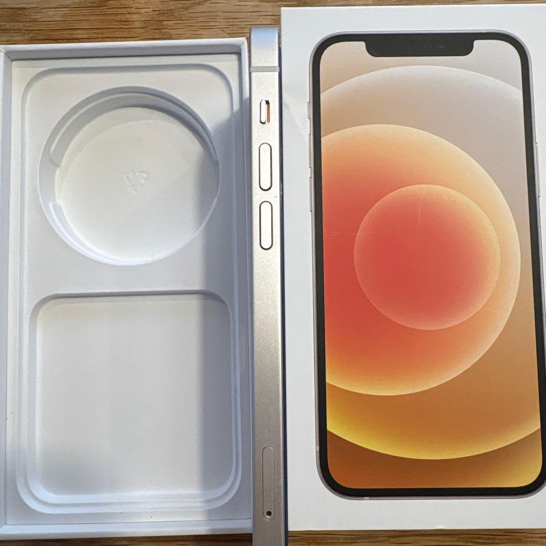 Apple iPhone 12 ホワイト　SIMフリー　128GB 本体