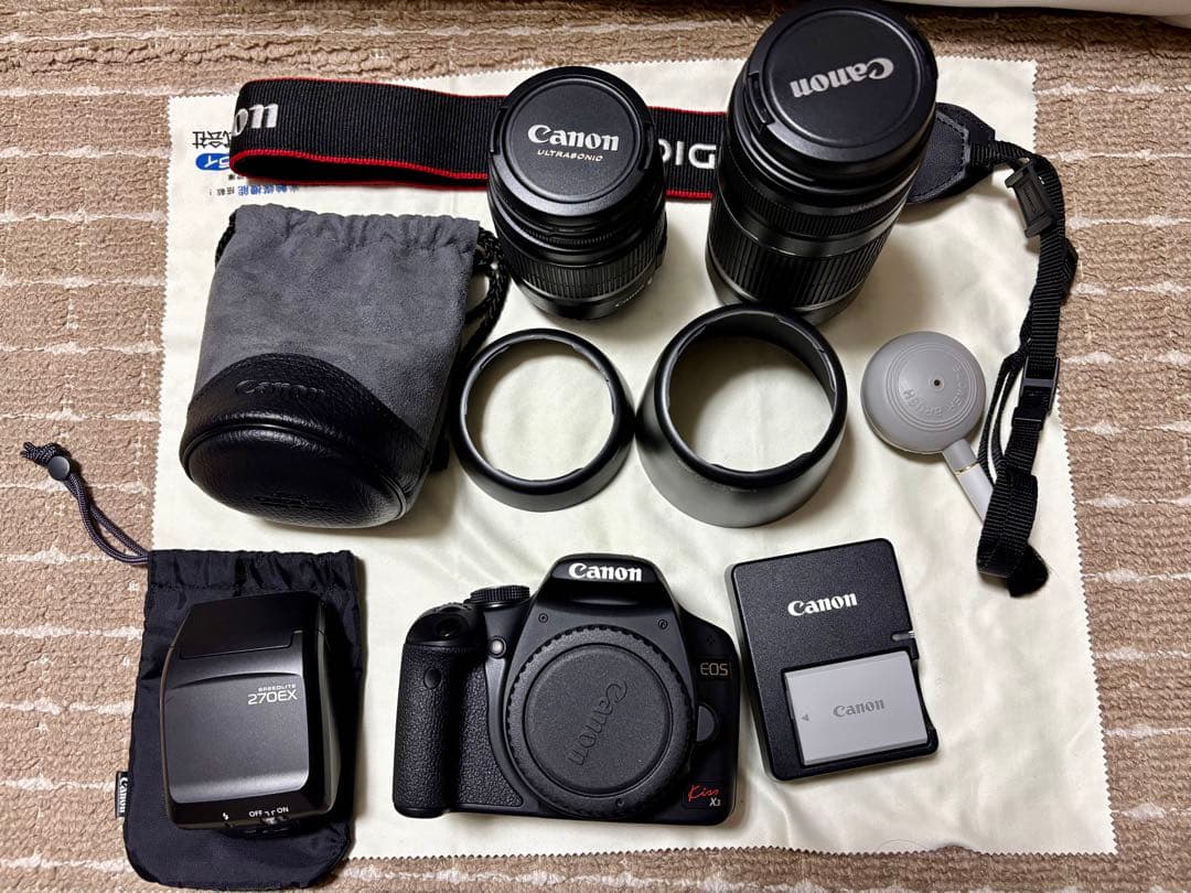 Canon EOS Kiss X3 デジタル一眼レフカメラ 　ダブルズームキット