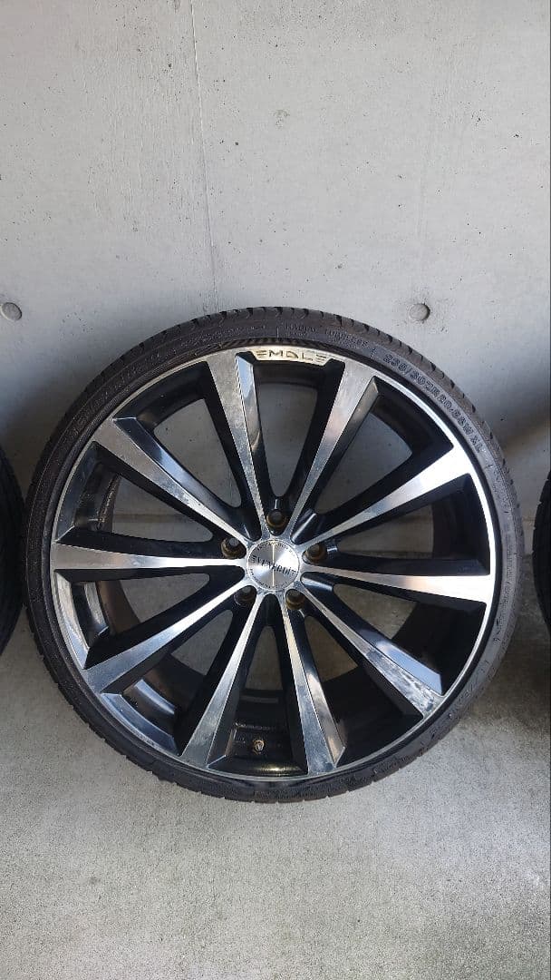 コズミックベネルディ20インチ 114.3mm5H 値下げ。送料込みは五万円。