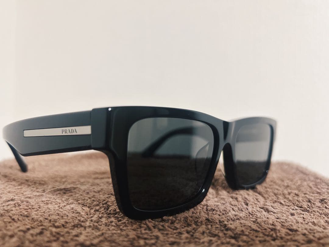 PRADA サングラス SPR25Z-F 1AB-08G ブラック 正規品