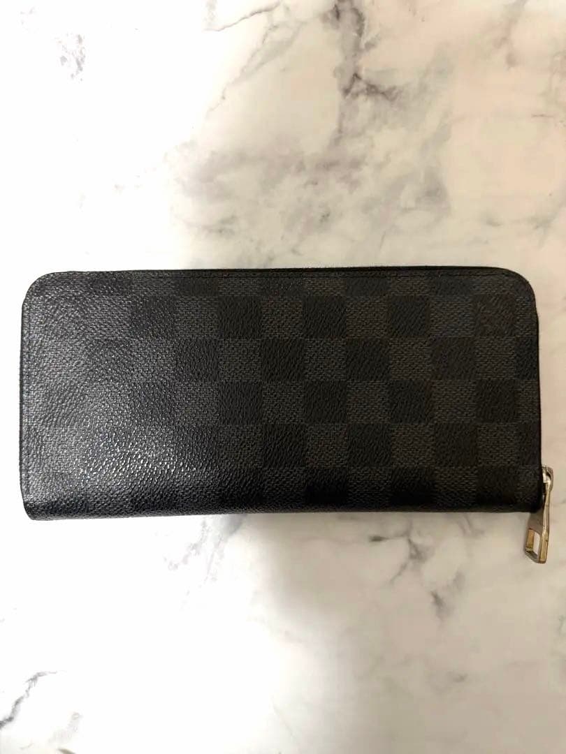 Louis Vuitton ダミエグラフィット　ジッピーウォレットヴェルティカル