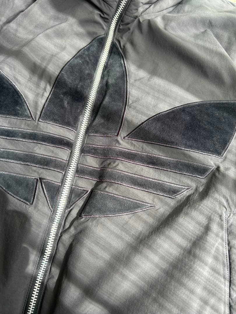 フ*プ様 【人気】アディダスダウンジャケット✨