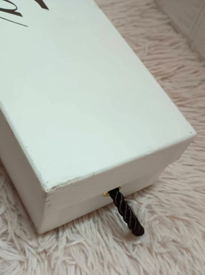 【新品未使用】リファ　ストレートアイロンプロ　ホワイト　最新版　25年製