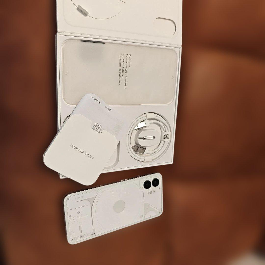 美品　Nothing Phone (2) ホワイト　SIMフリー　一括購入品