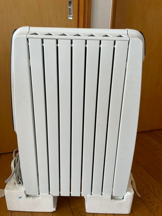 電気ヒーター DeLonghi QSD0712-MB