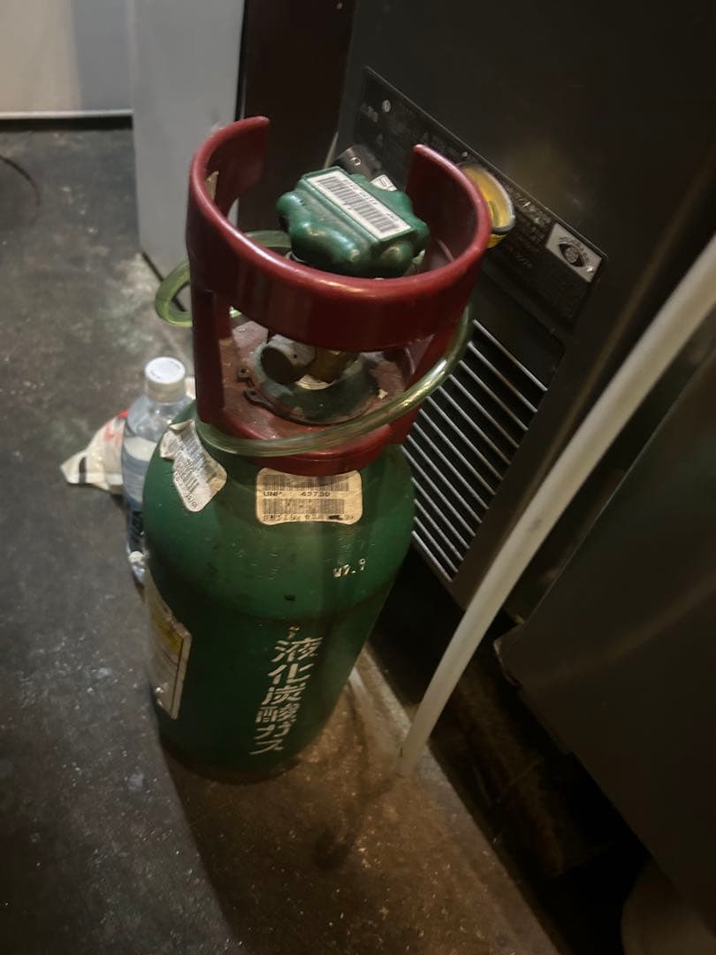 ビールサーバー、ガス