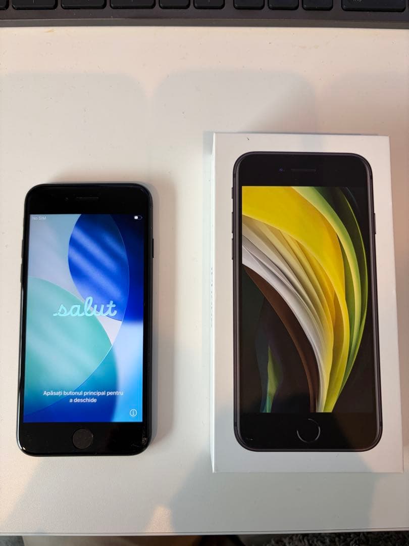 Apple iPhone SE (第2世代) 本体 black 64GB