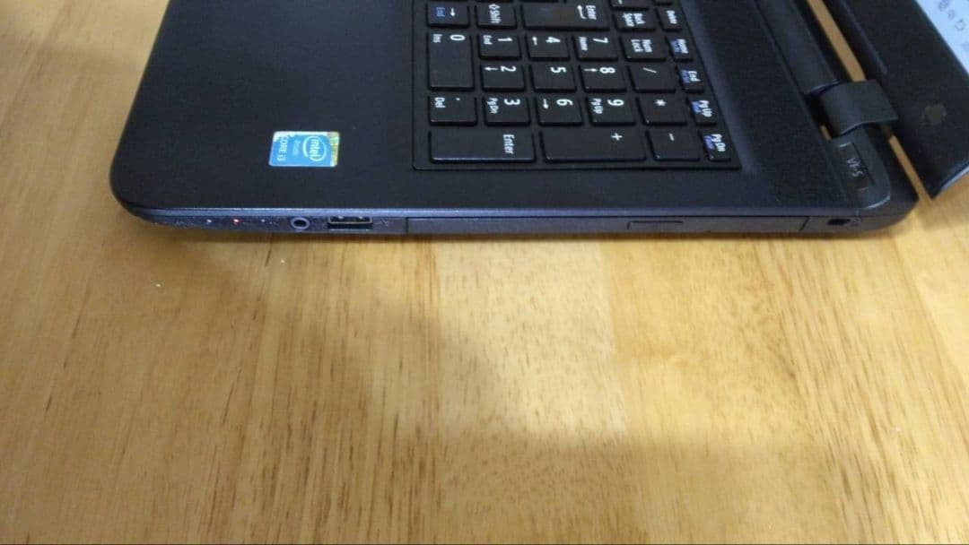 NEC VK20LF-S　i3-5005U　メモリ8GB　 SSD128