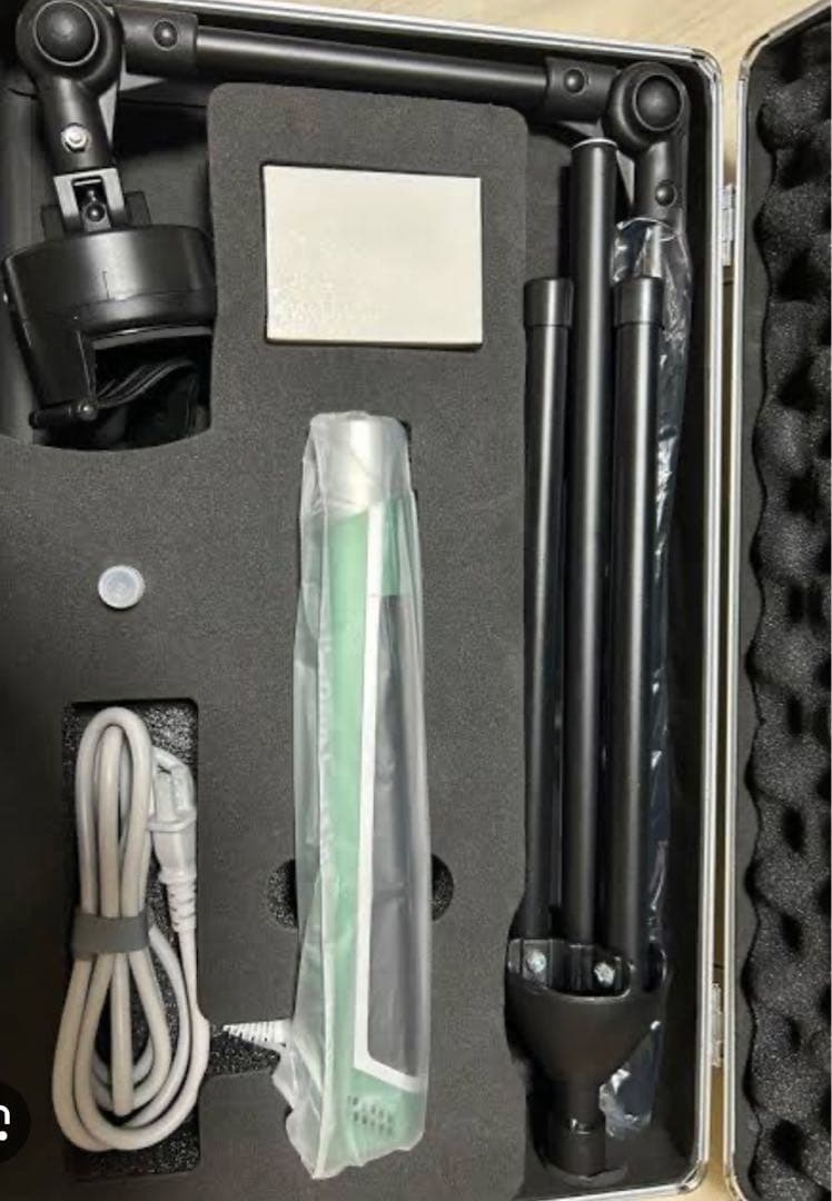 美容機器 緑と黒 未使用品