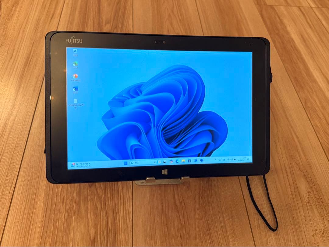 Office2021&WIN11搭載！富士通ARROWS Tab バッテリー良好