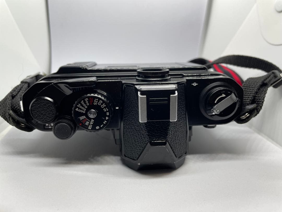 最終価格Nikon New FM2 50mm単焦点、36〜72ズーム、ストロボ付