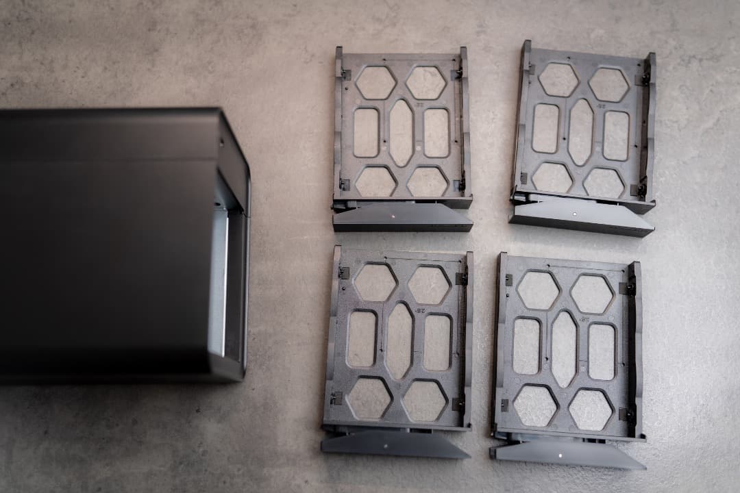 【ほぼ新品】TERRAMASTER F4-425 NAS 4ベイ