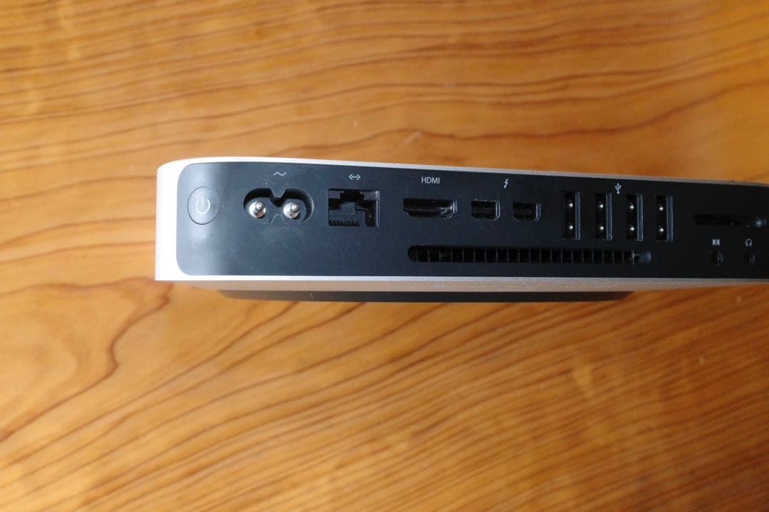 Apple Mac mini (2014) 本体 + おまけ