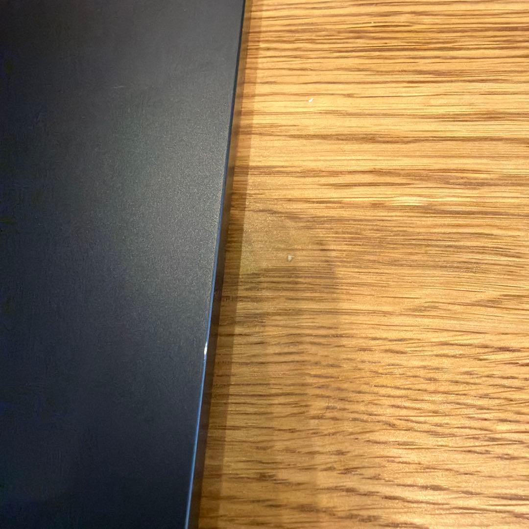 MacBook Air 13インチ 2022年 M2（8CPU / 8GPU)