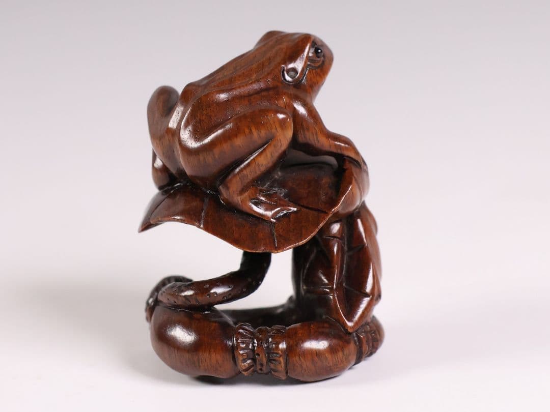 木製 提物 根付 中正銘 蛙 蓮 彫刻 木彫【MA894】