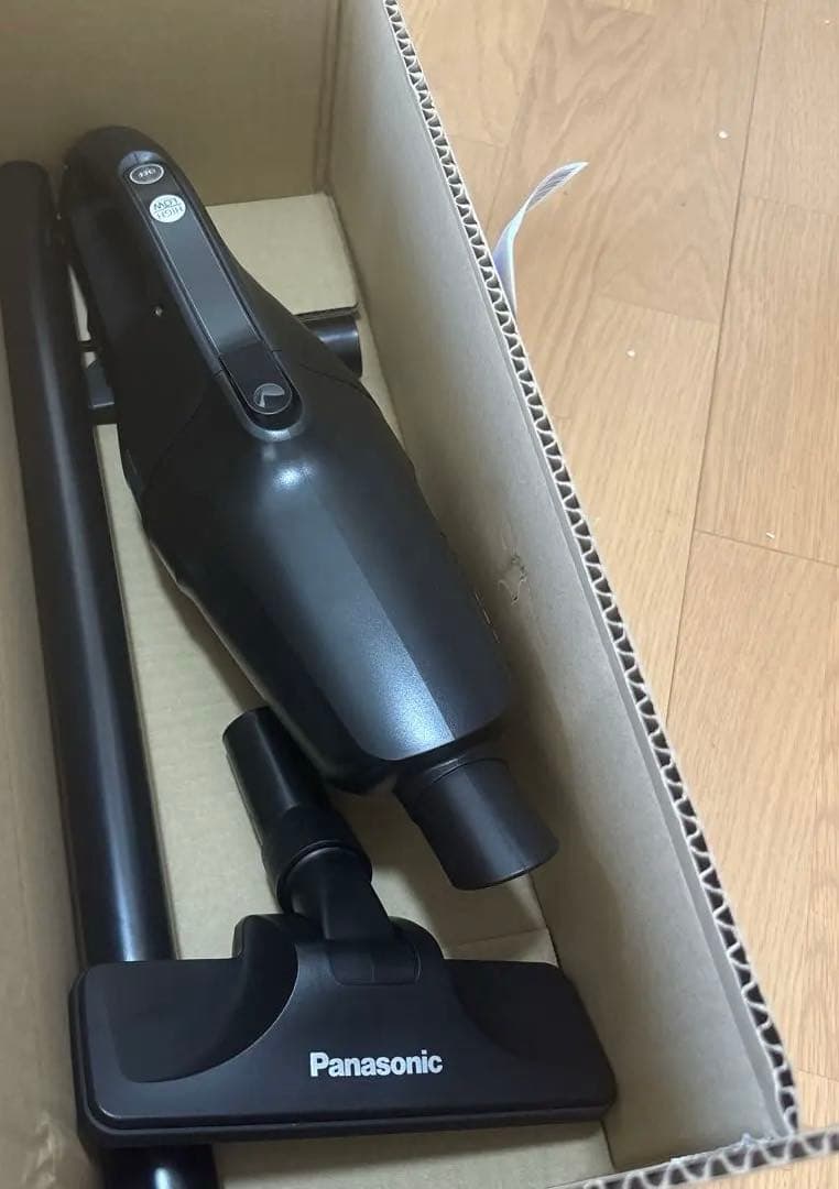 i*9様 panasonic EZ37A3-B 黒クリーナー　本体のみ