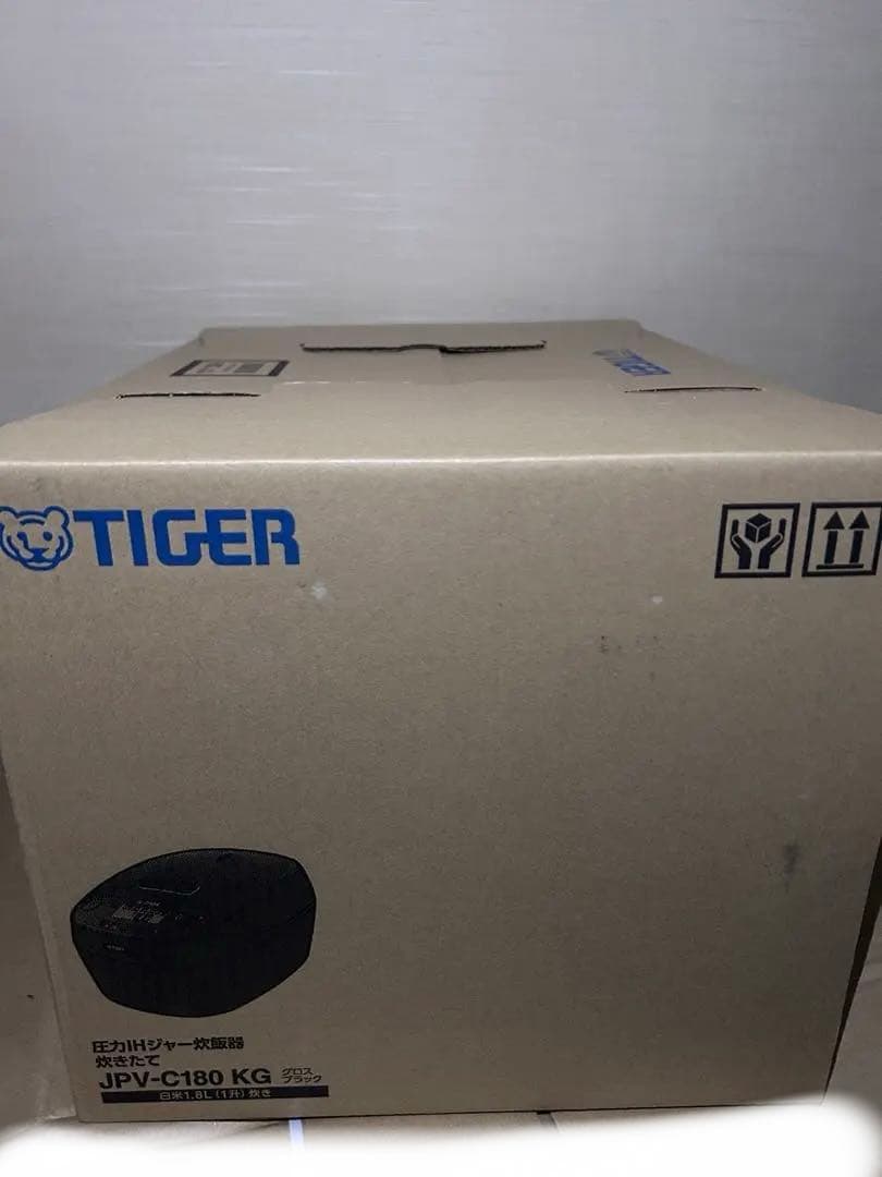 タイガー炊飯器 1升 圧力IH 粒立ち保温グロスブラック JPV-C180KG