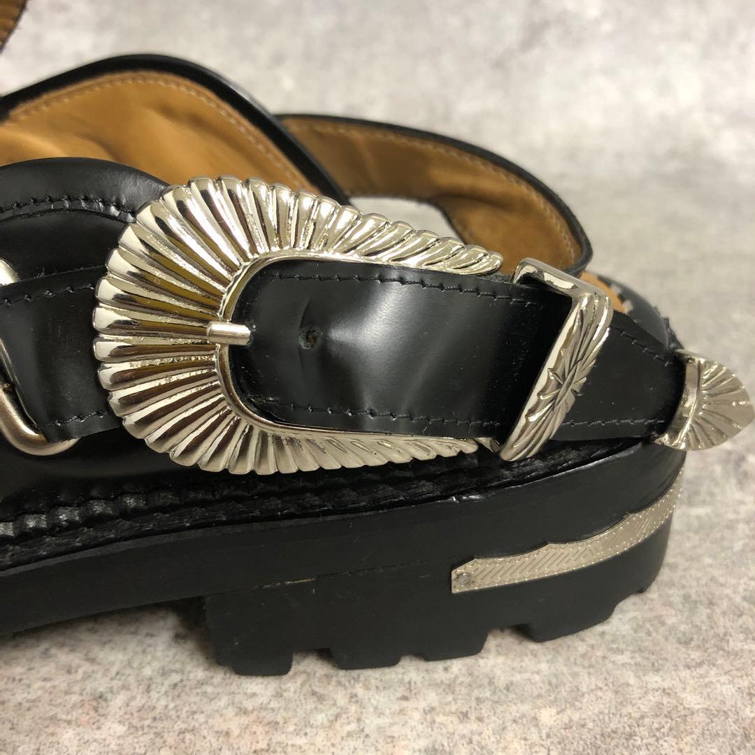 フォロー割■ TOGA PULLA ローファー バックル付き メタル