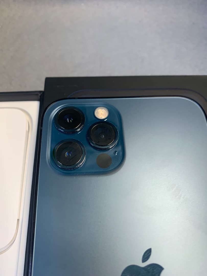 美品　国内版　SIMフリー　iPhone12 Pro　 256GB