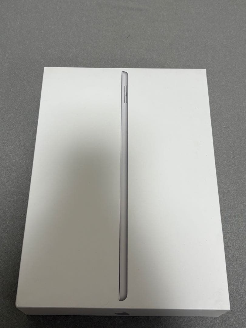 Apple iPad シルバー　第7世代　32GB