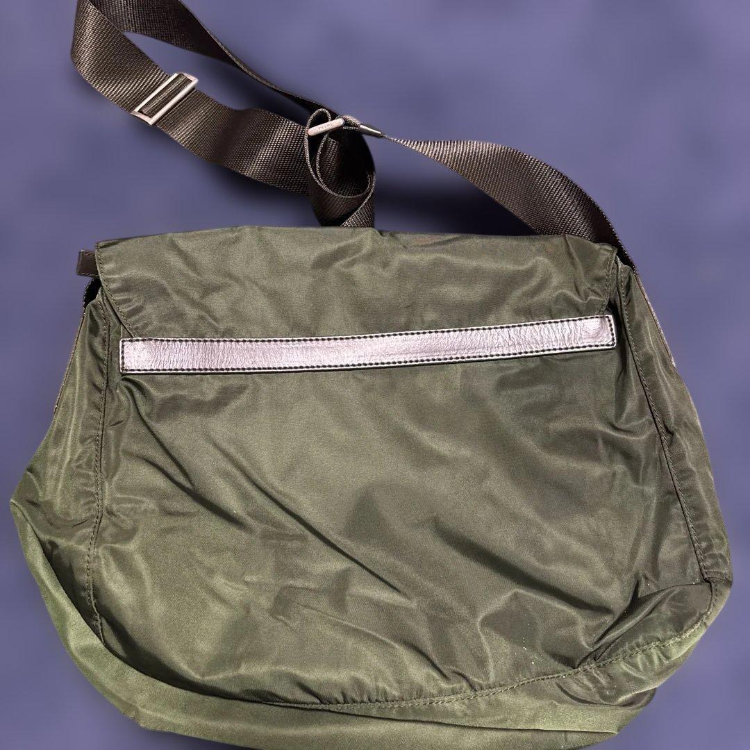 PRADA プラダメッセンジャーバッグショルダーバッグ　ユニセックス