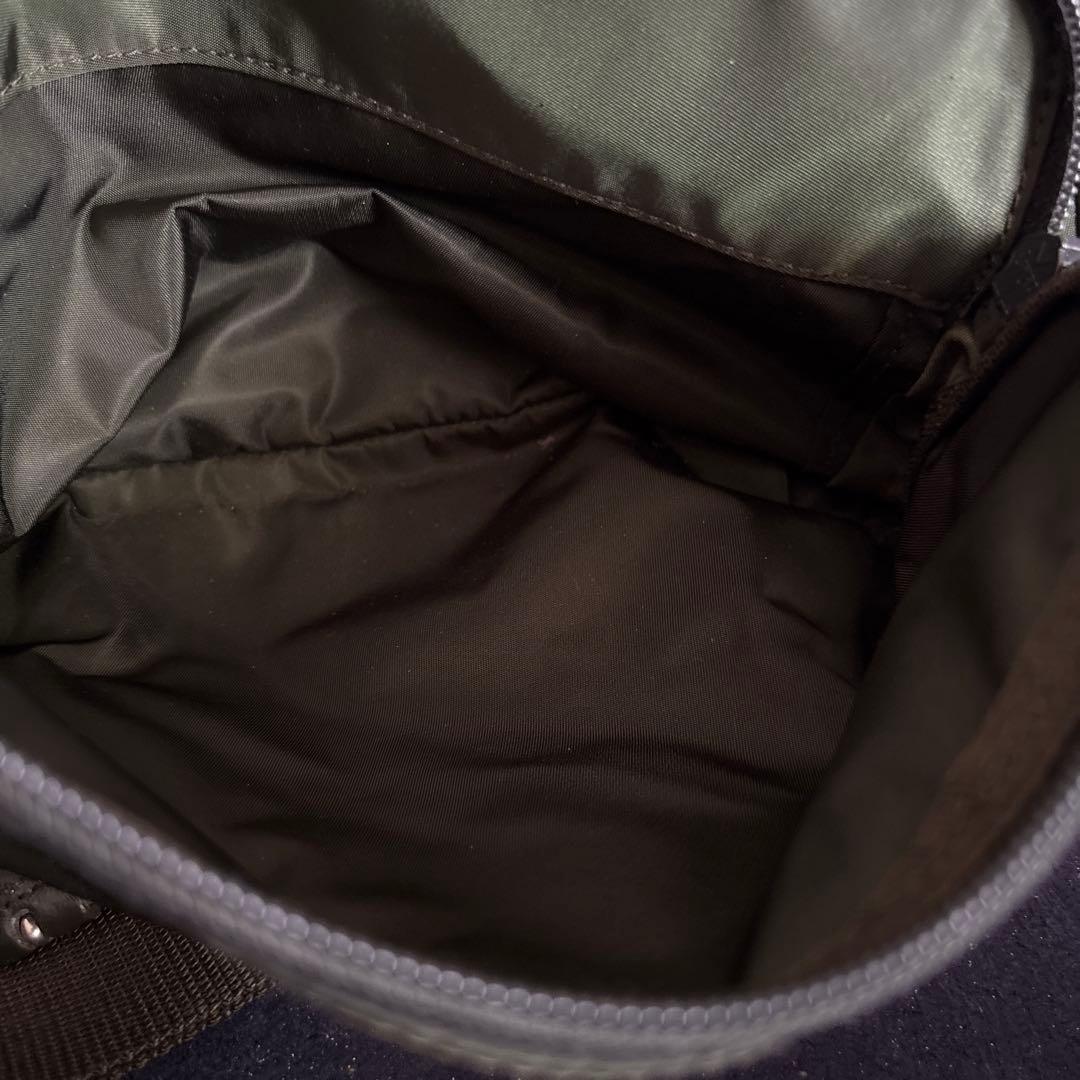 PRADA プラダメッセンジャーバッグショルダーバッグ　ユニセックス