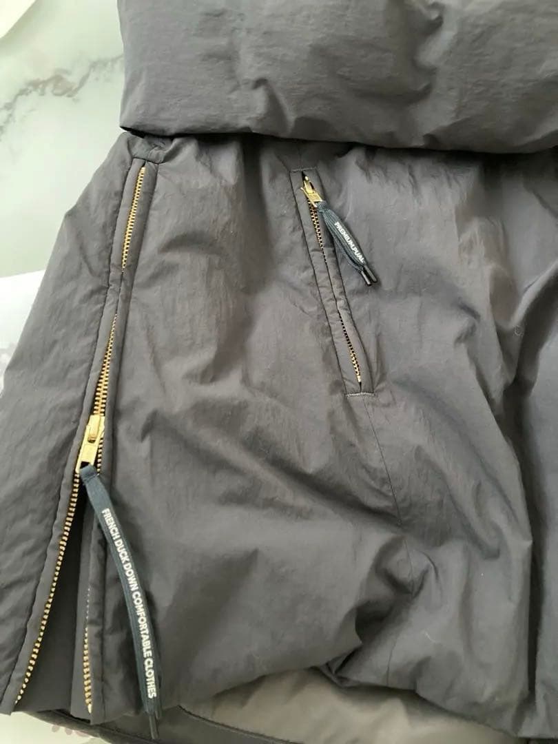 ピュアルセシン　フレンチダックダウンサイドジップジャケット（スミクロ）