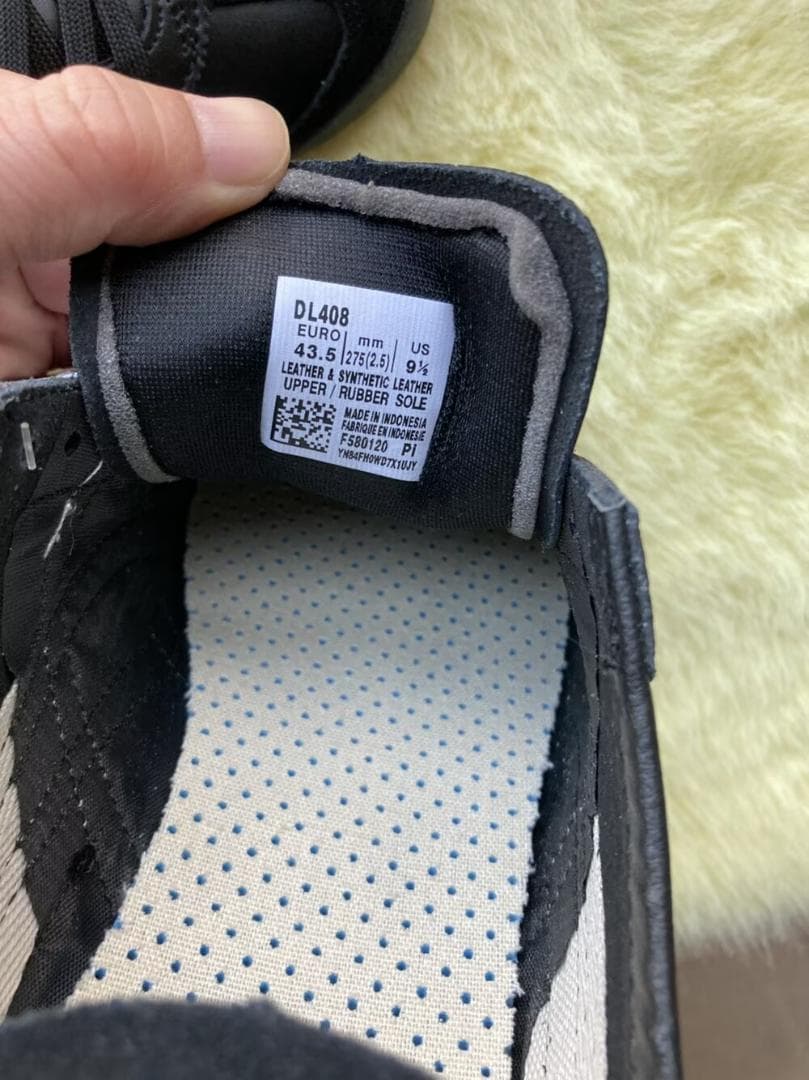 Onitsuka Tigerブラック/ホワイト スニーカー《27.5cm》