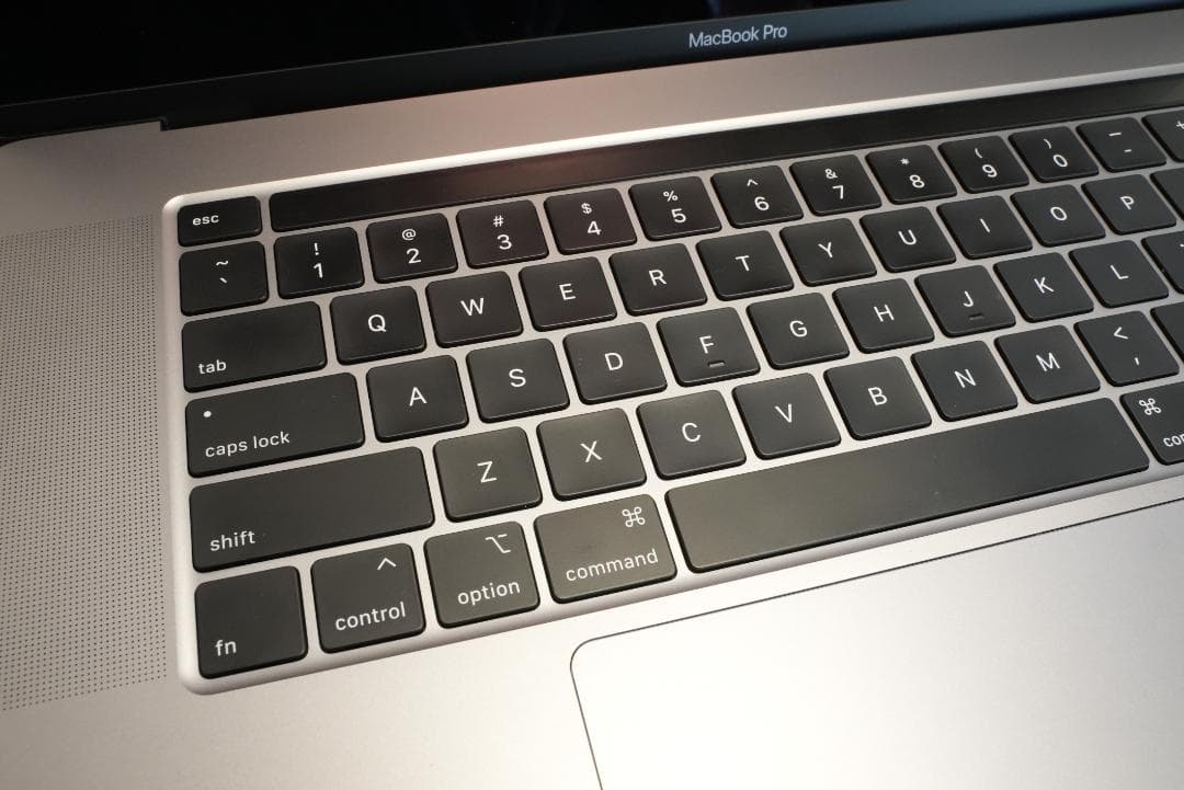 MacBook Pro 16インチ/2019/i7/32GB/1TB