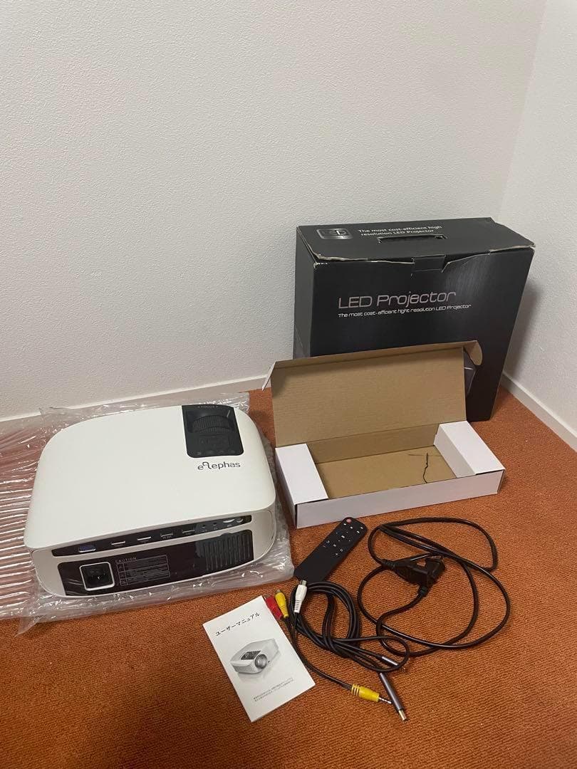 美品 LEDプロジェクター