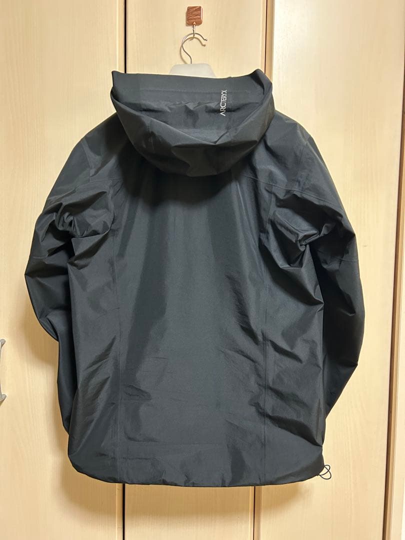 +*i様 アークテリクス　ソラノフーディ　メンズ