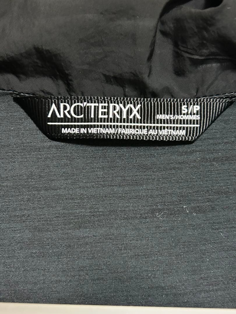 +*i様 アークテリクス　ソラノフーディ　メンズ