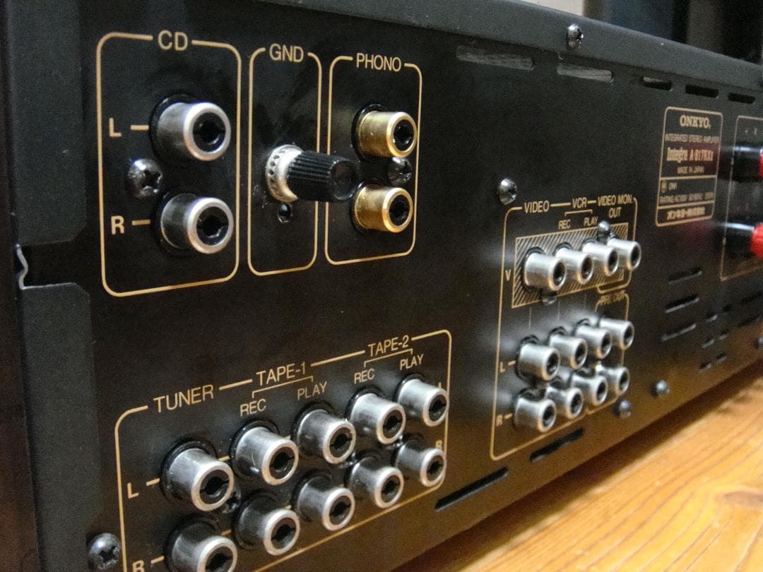 整備済 ONKYOオンキョー Integra A-817RXⅡ 木目パネル