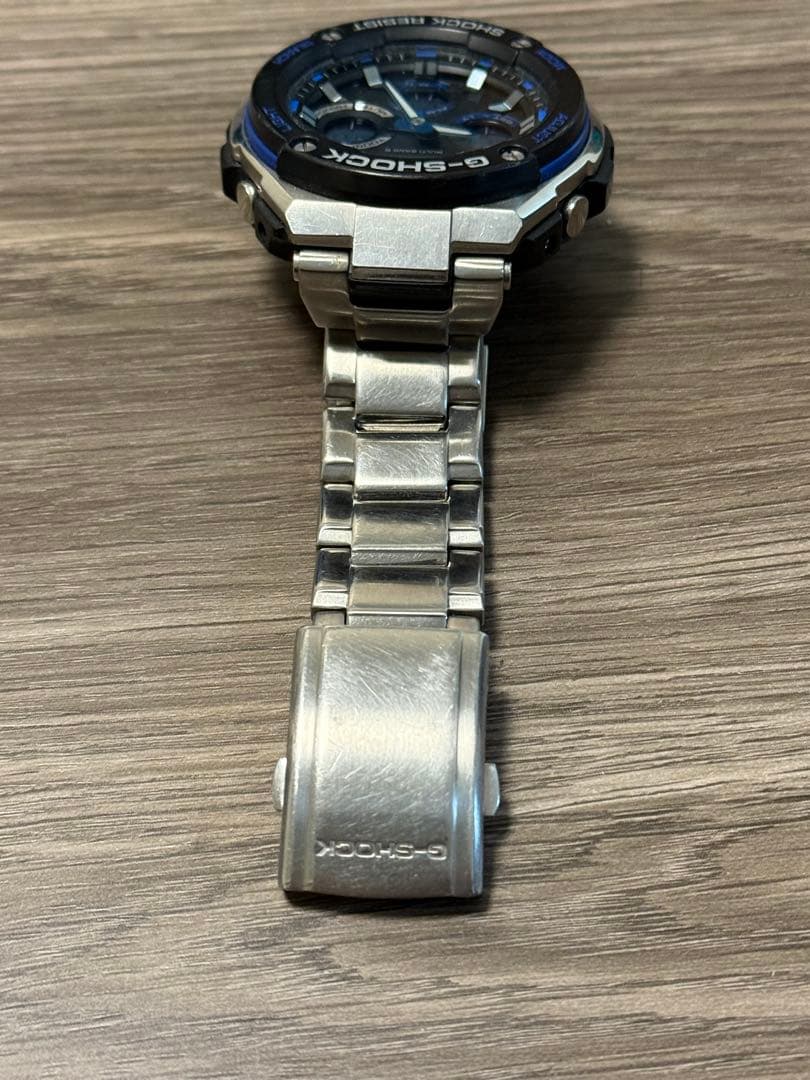 G-SHOCK GST-W100D-1A2JF アナログ時計　ソーラー　電波