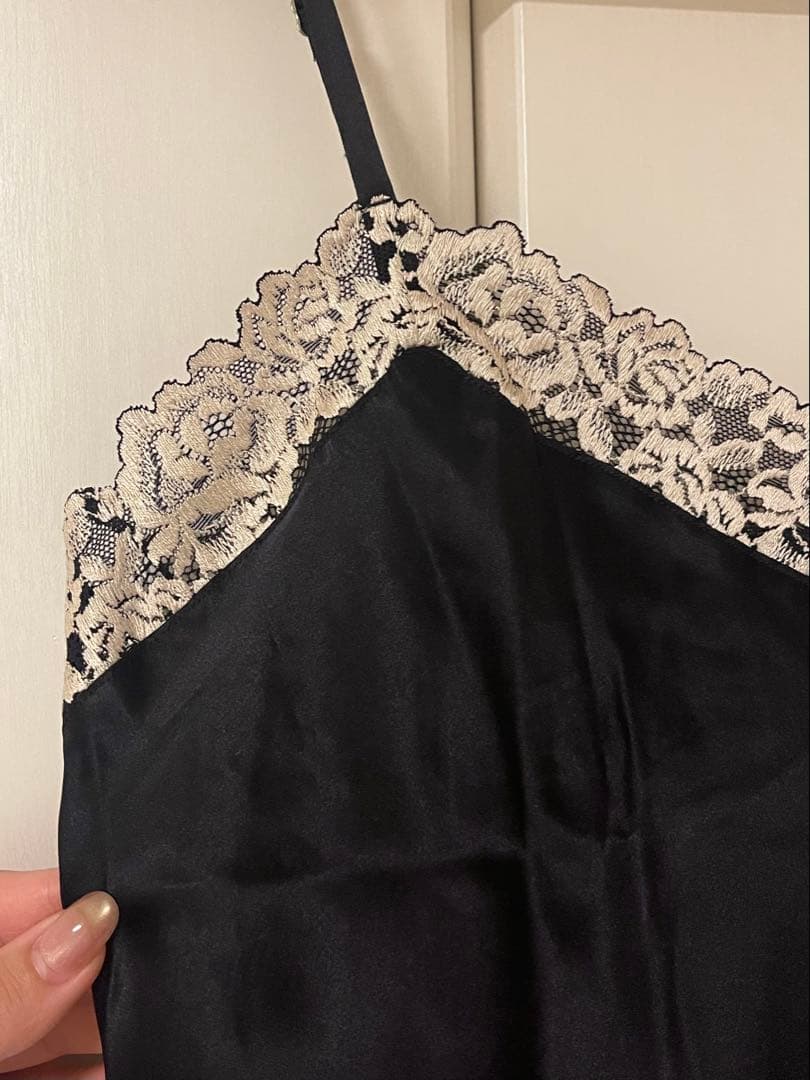 【試着のみ・新品タグ付き】Intimissimi シルク100% キャミソール