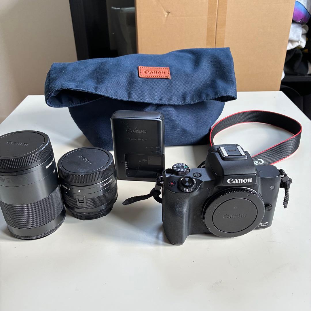 Canon EOS kiss M ミラーレス一眼レフ　レンズ2本・カメラバッグ付