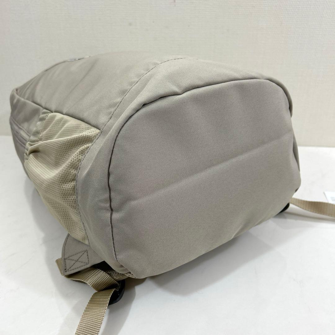 イントキシック　intoxic. No.371 リュック・バックパック　ベージュ