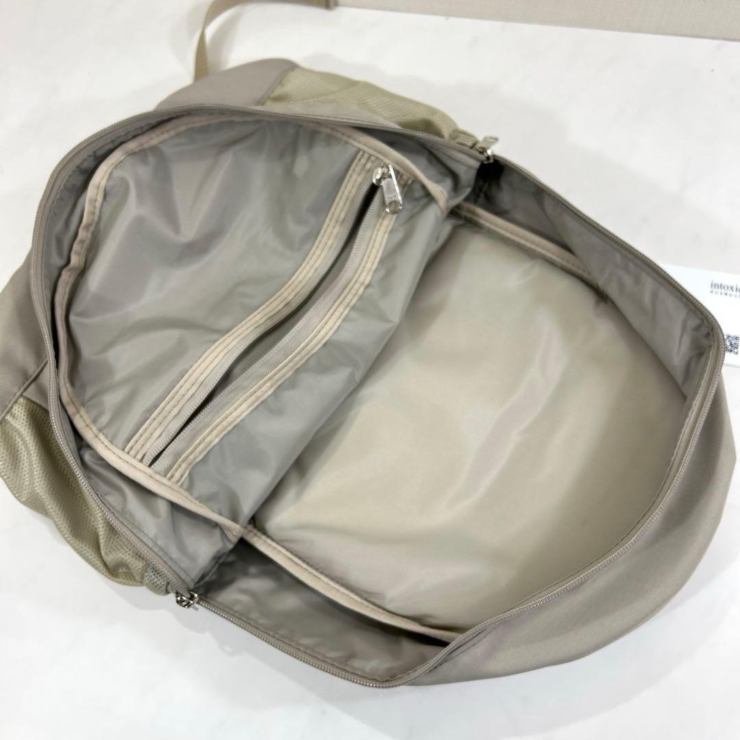 イントキシック　intoxic. No.371 リュック・バックパック　ベージュ