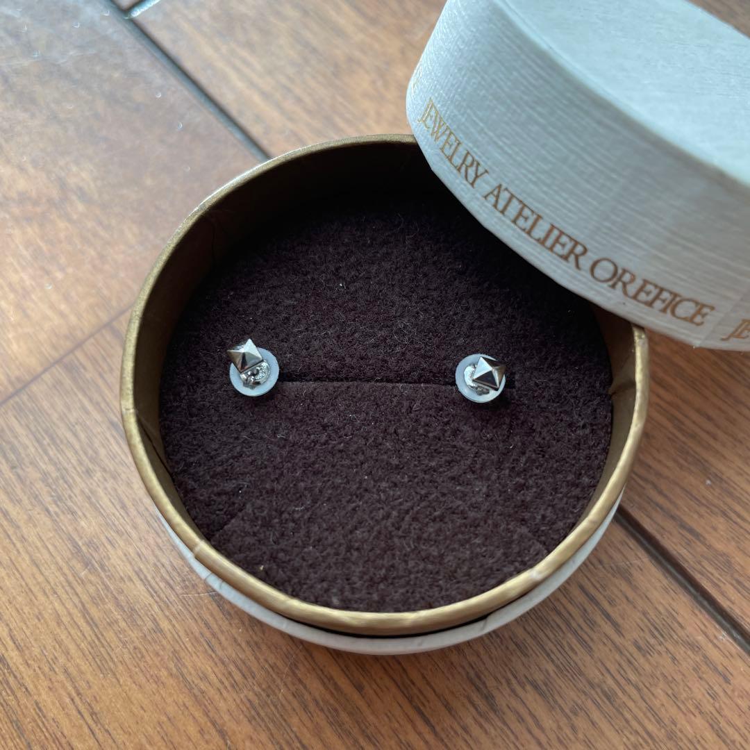 Xmas sale Oreficceミニスタッズ ピアス（PT950）