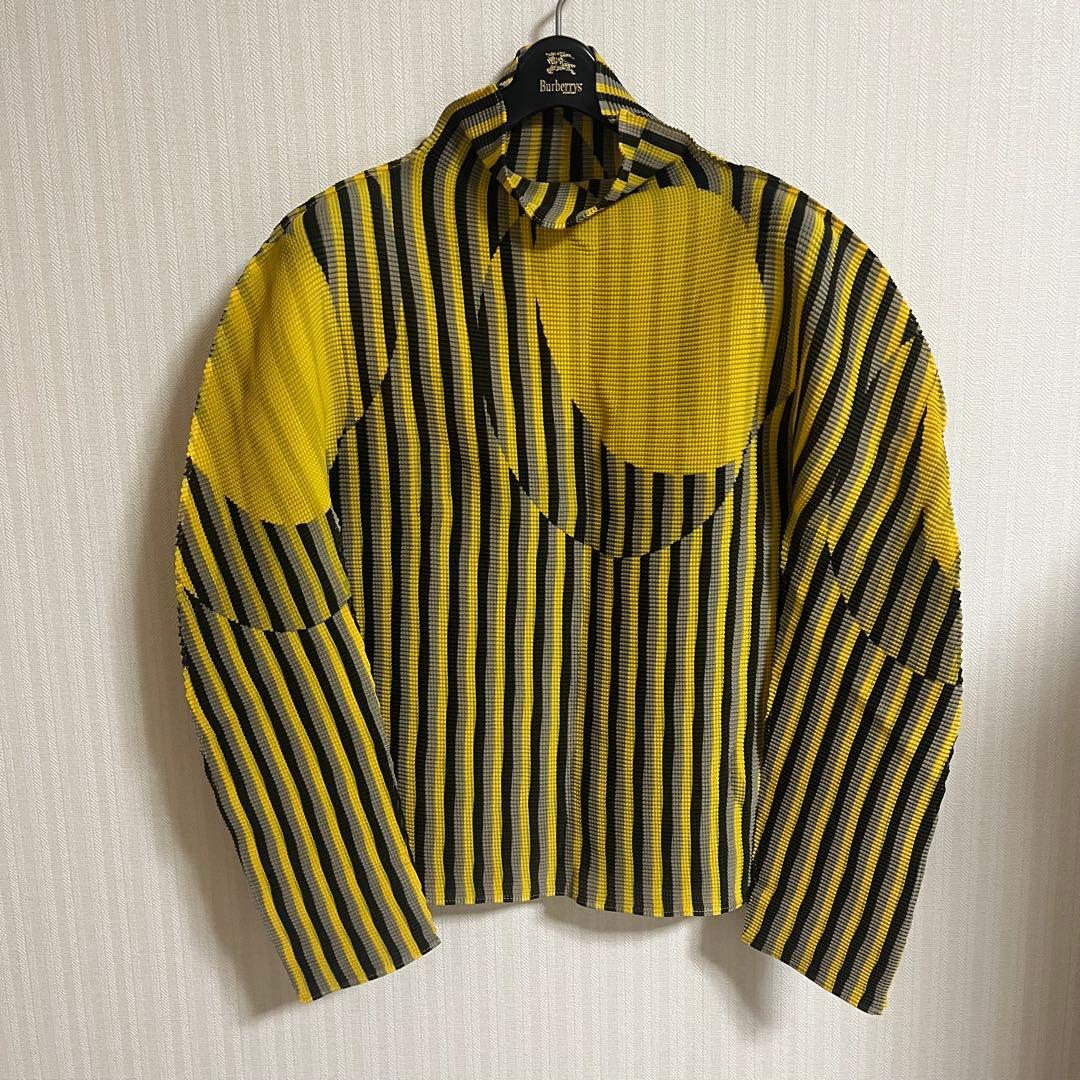 ［美品］meイッセイミヤケ トップス