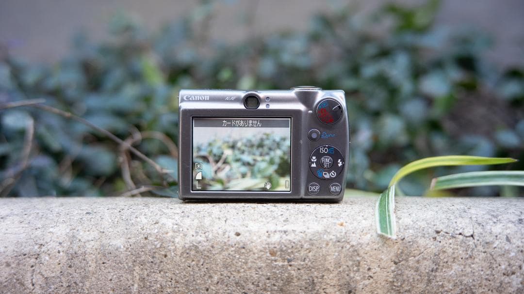 Canon ixy digital 900 is コンデジ