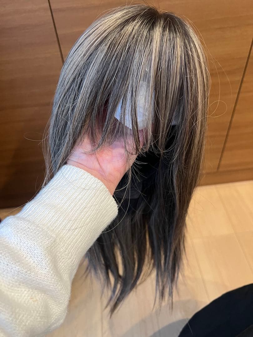 Fifi値下げ!期間限定‼︎3Dアッシュグレー系ミックスカラー百合子ウィッグ
