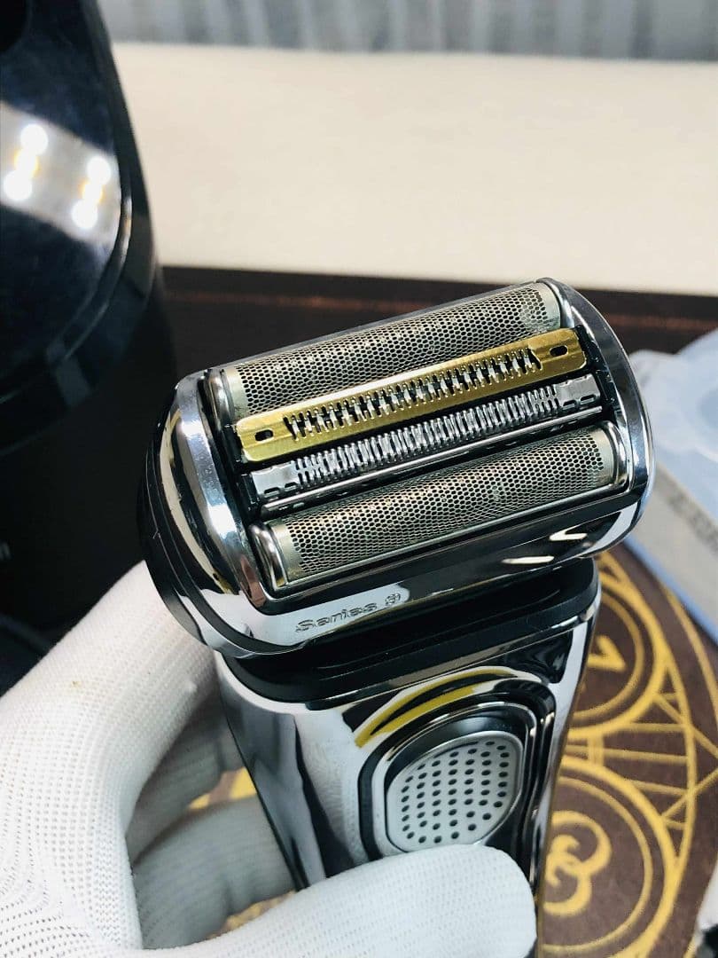 【けんと】BRAUN S9 9297ccメンズ電気シェーバー ブラウン