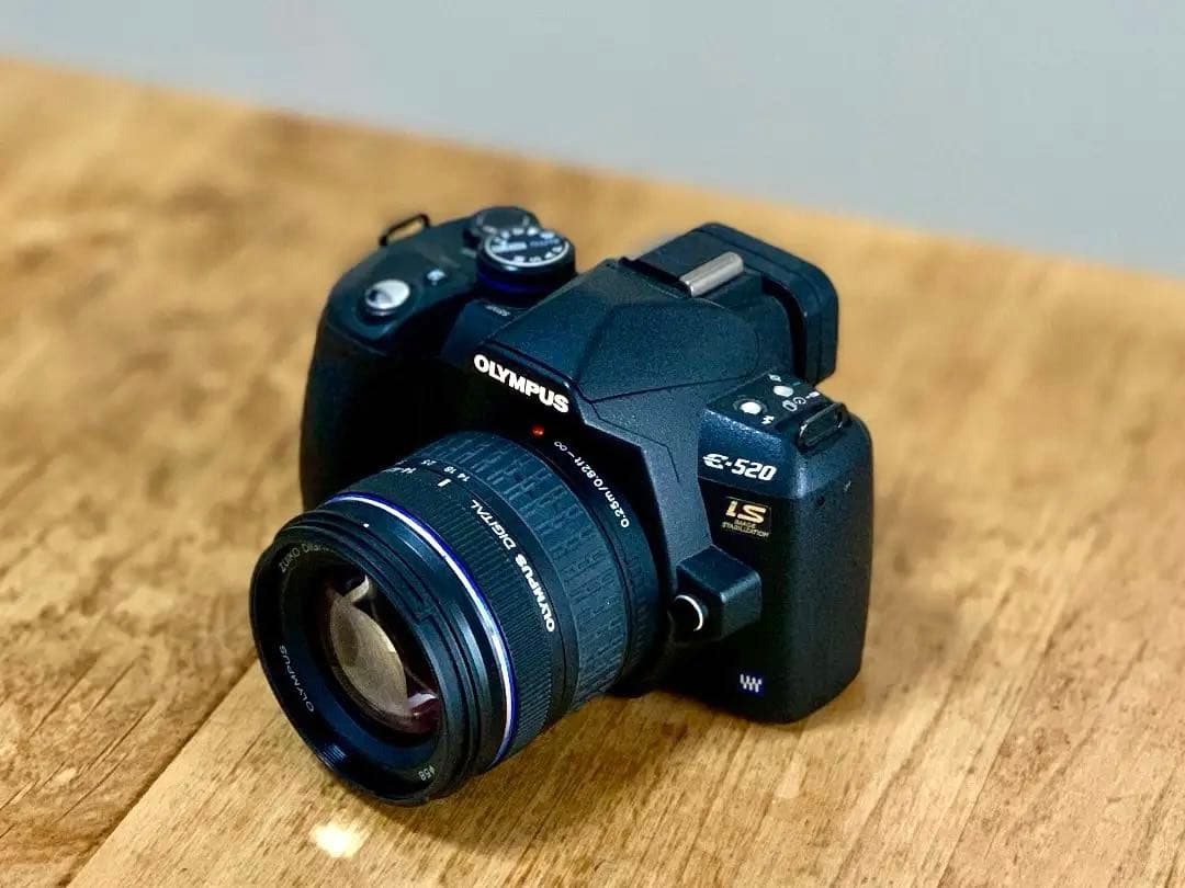 OLYMPUS E-520　フォーサーズ一眼レフ ZUIKOレンズ5本完成セット