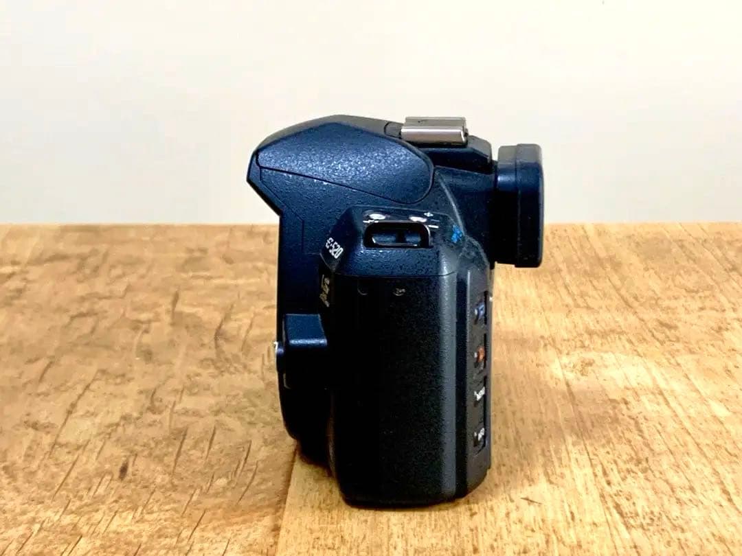 OLYMPUS E-520　フォーサーズ一眼レフ ZUIKOレンズ5本完成セット